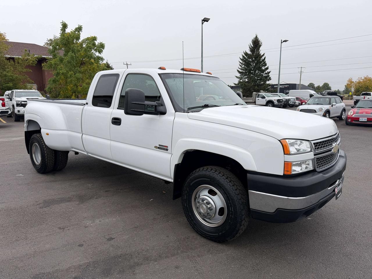 2005 Chevrolet Silverado 3500 LS Photo