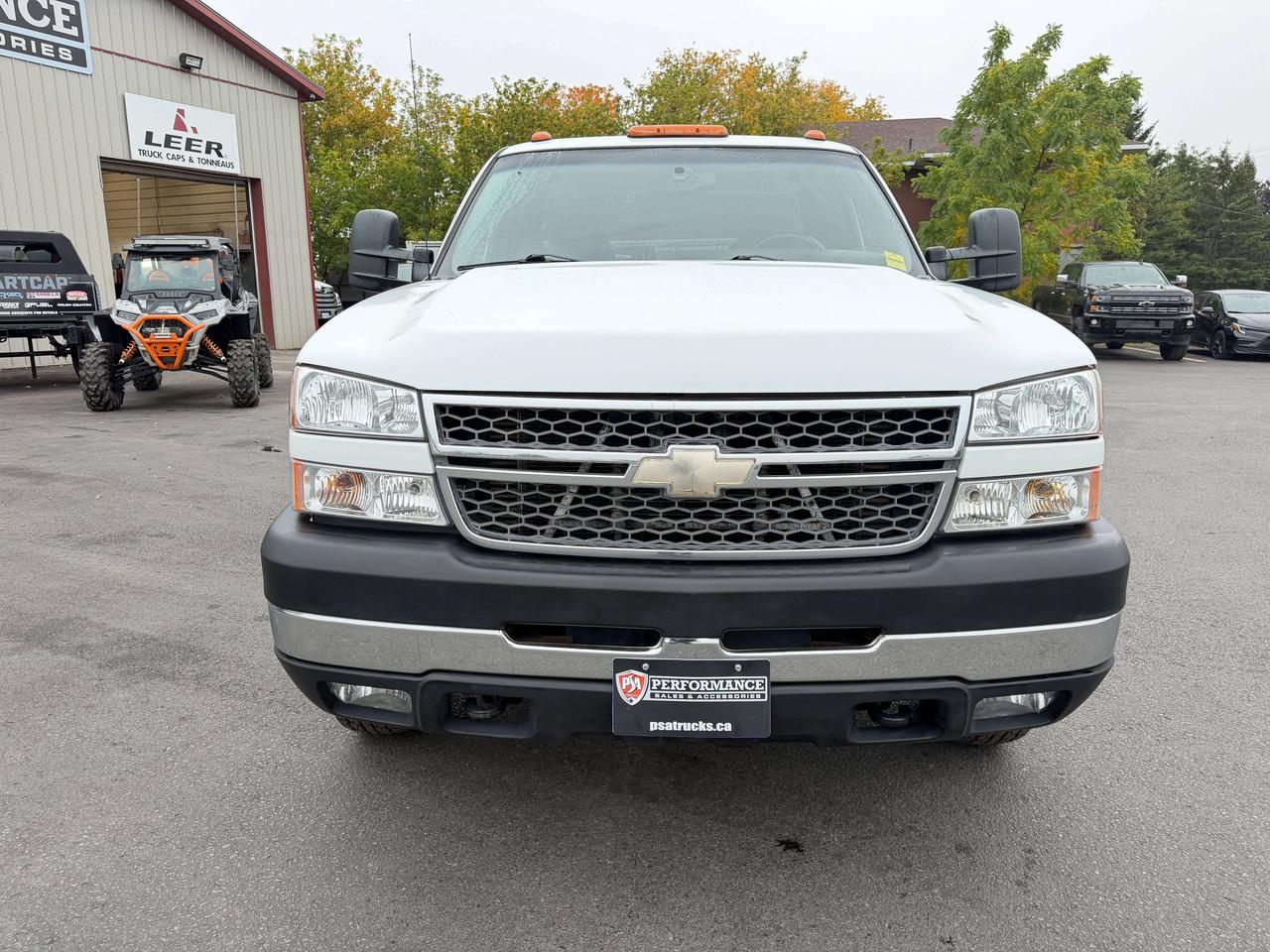 2005 Chevrolet Silverado 3500 LS Photo