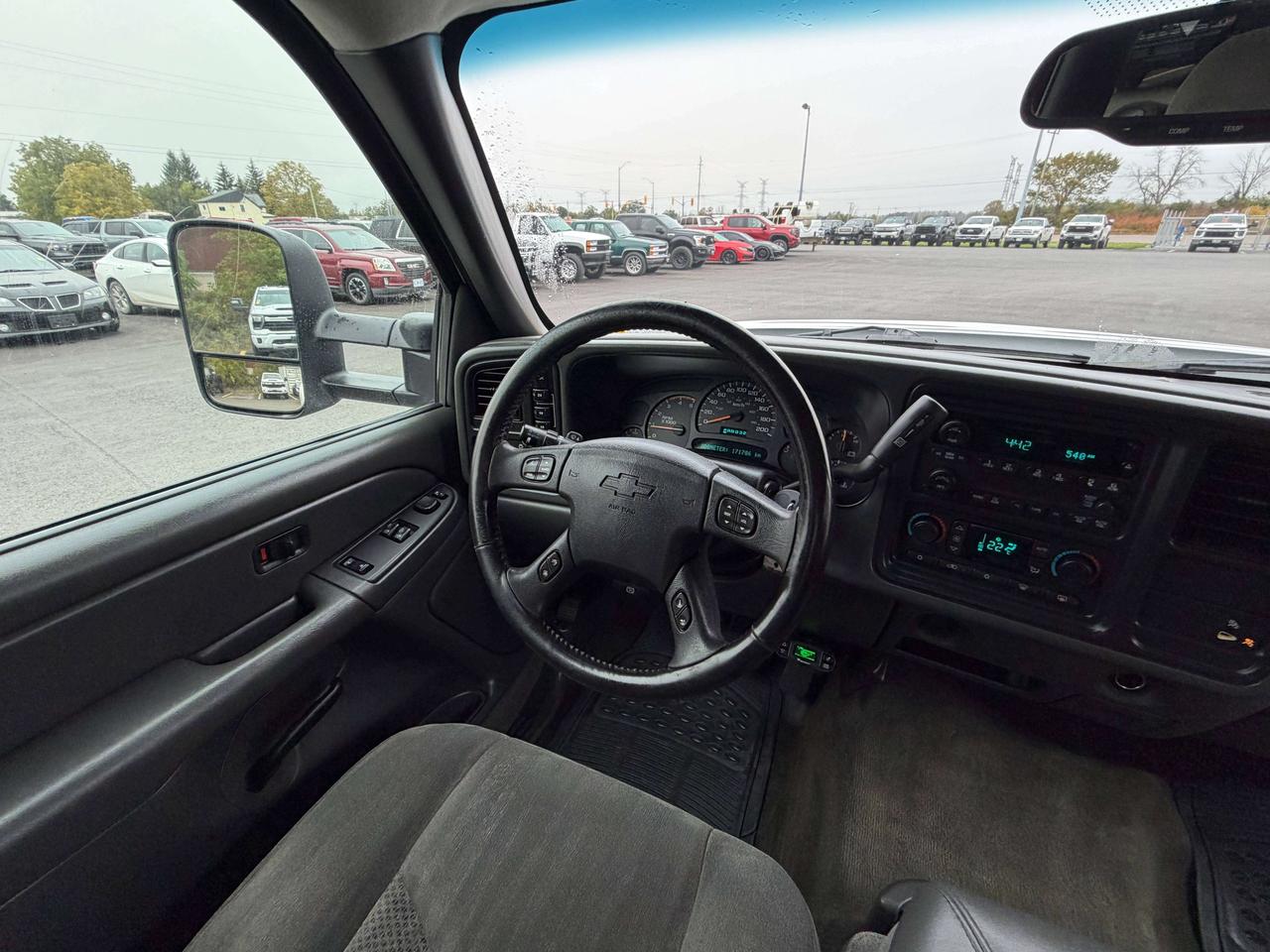 2005 Chevrolet Silverado 3500 LS Photo