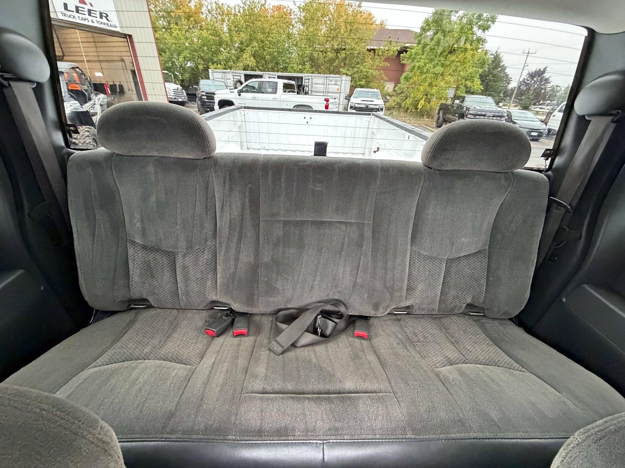 2005 Chevrolet Silverado 3500 LS Photo