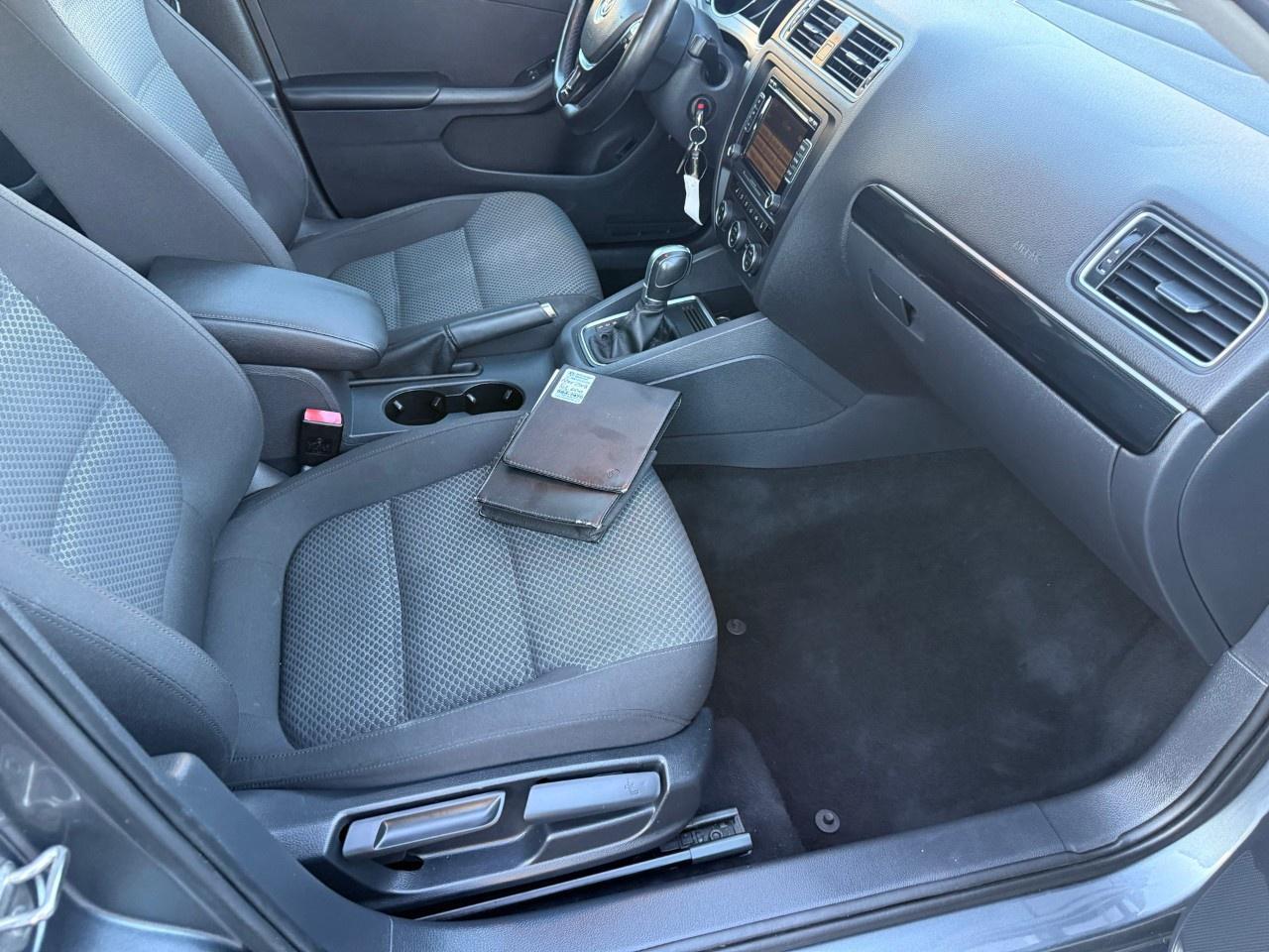 2015 Volkswagen Jetta Sedan 4dr 1.8 TSI Auto Comfortline Photo