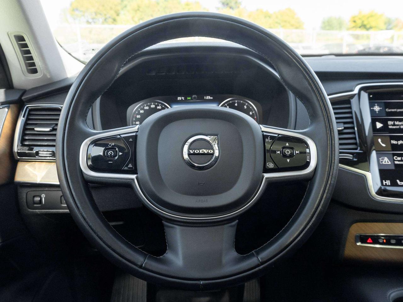 2020 Volvo XC90 MOMENTUM PLUS^Trade In^One Owner^6 Seater Photo