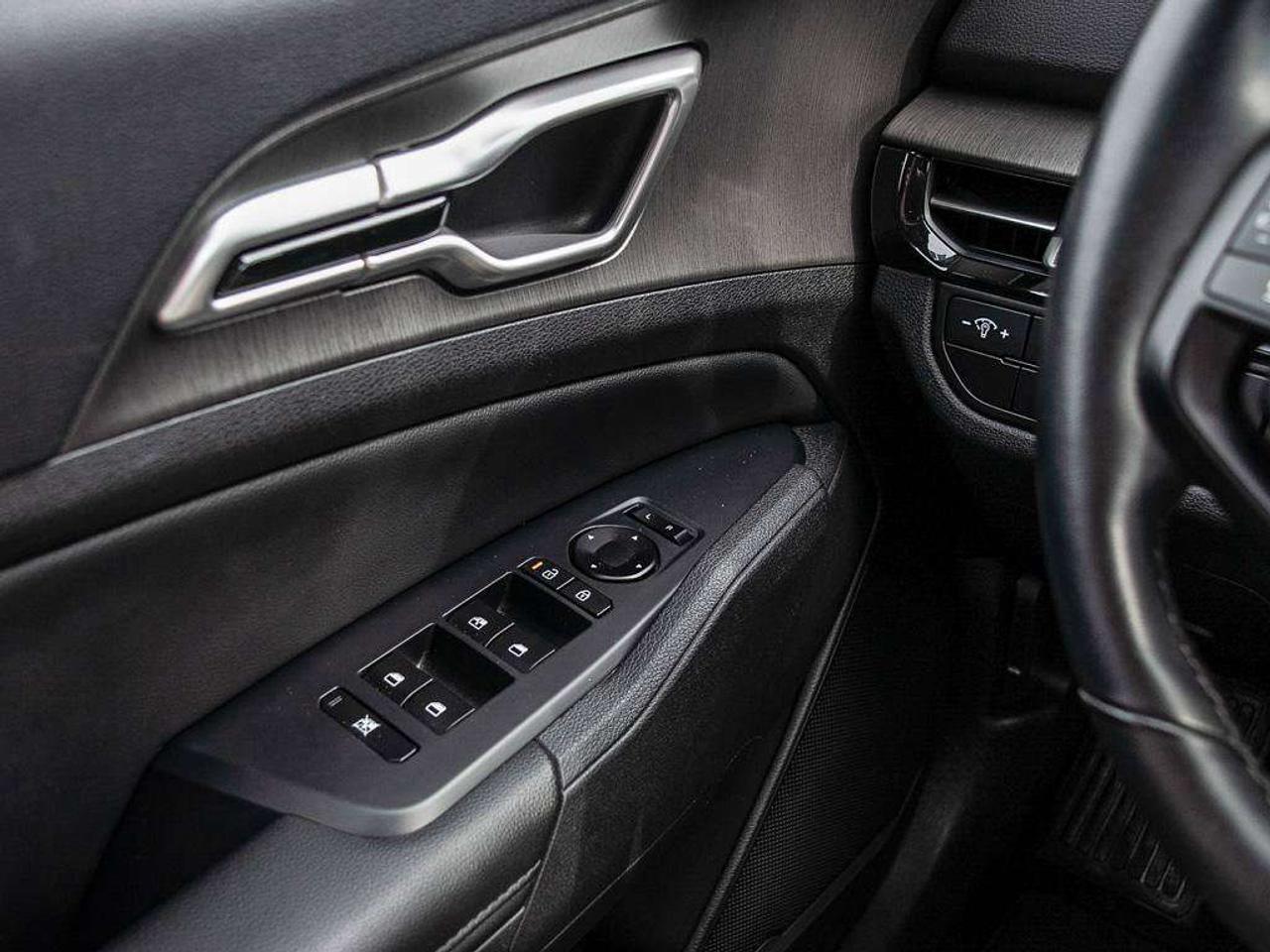 2026 Kia Sportage X-Line   AWD   Heated Seats   Apple CarPlay   Backup Camera Photo