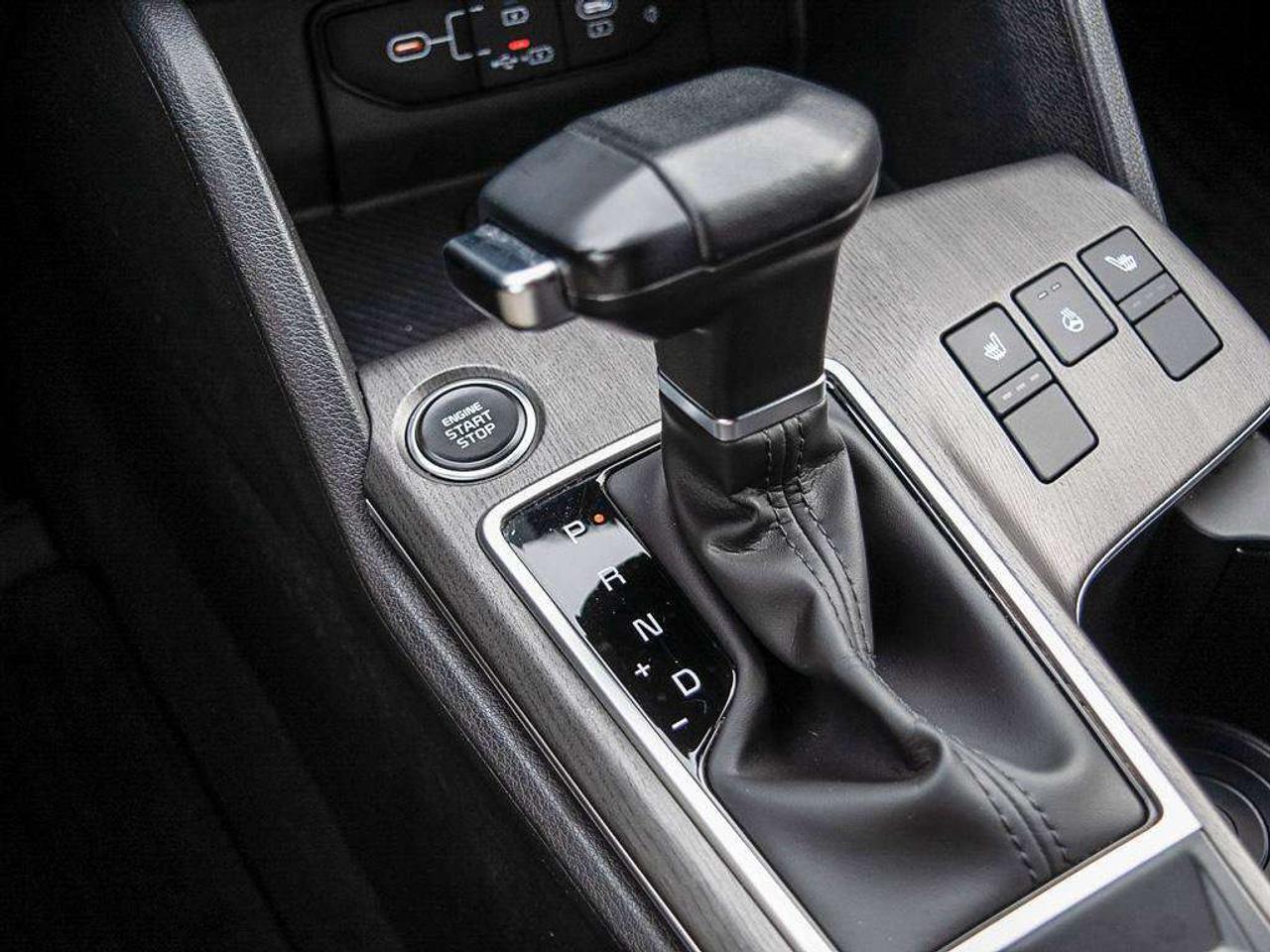 2026 Kia Sportage X-Line   AWD   Heated Seats   Apple CarPlay   Backup Camera Photo