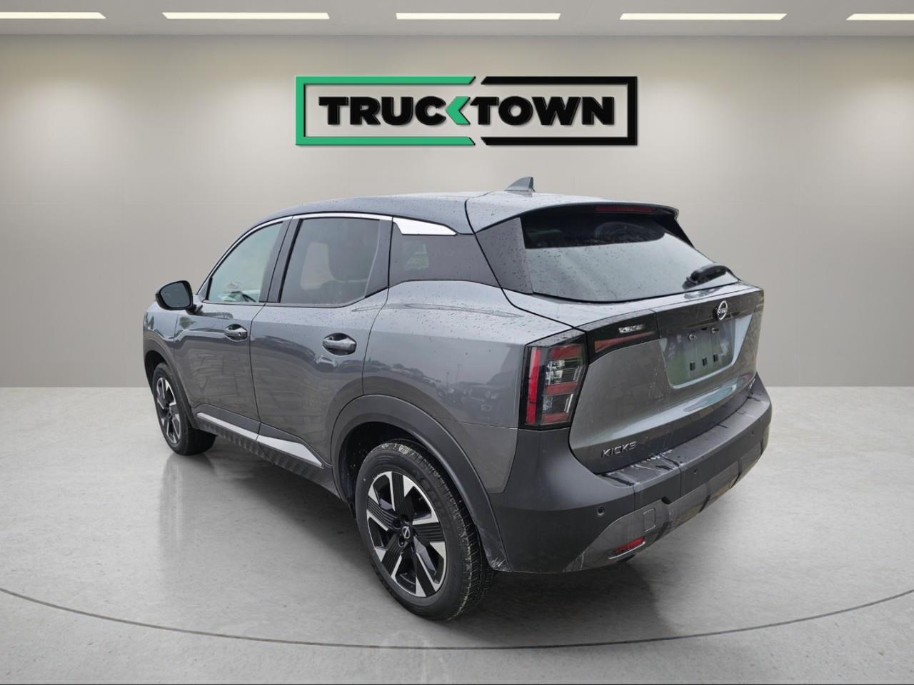 2025 Nissan Kicks SV 4dr All-Wheel Drive Photo