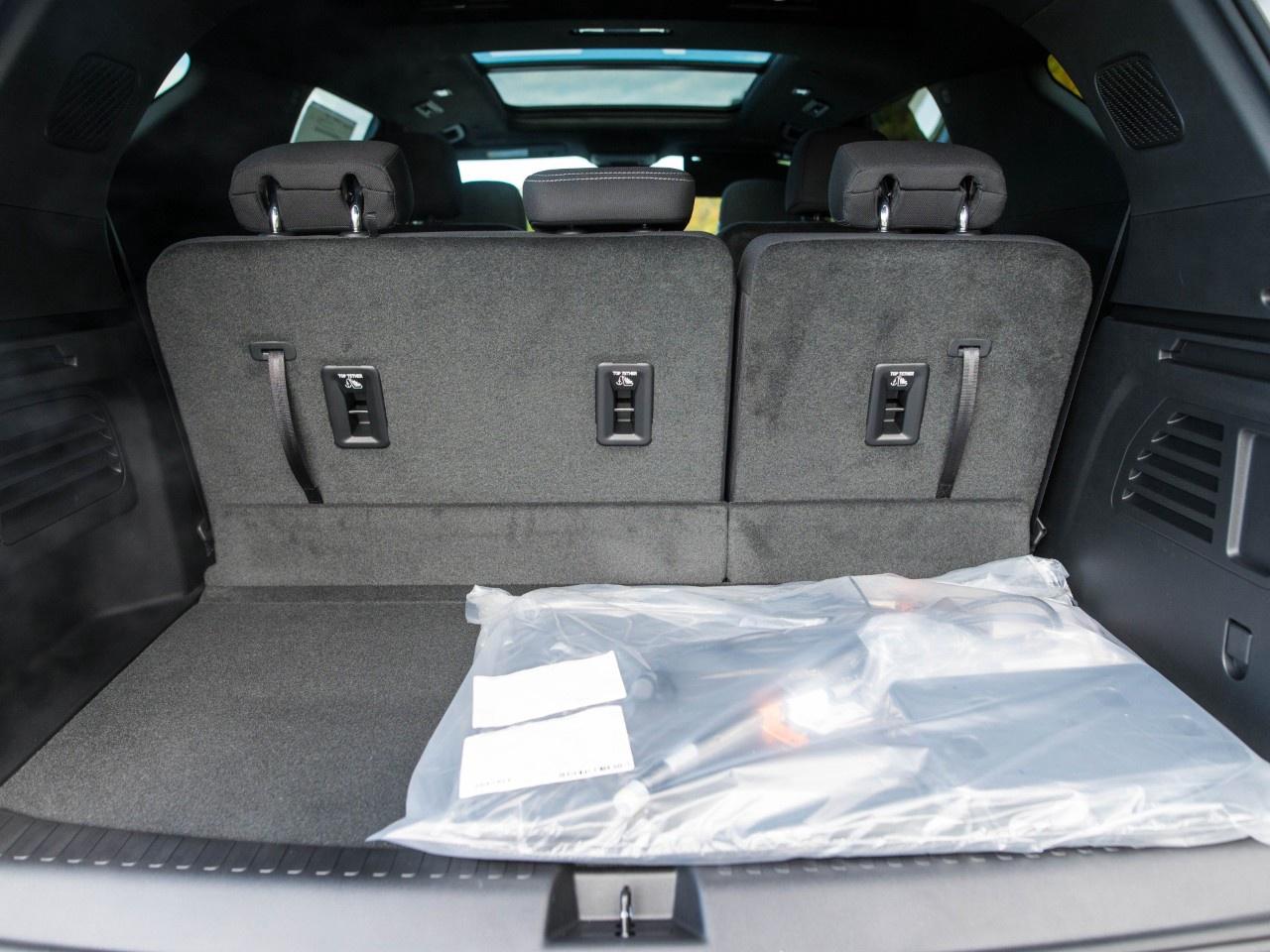 2027 Chevrolet Traverse AWD 4dr LT Photo