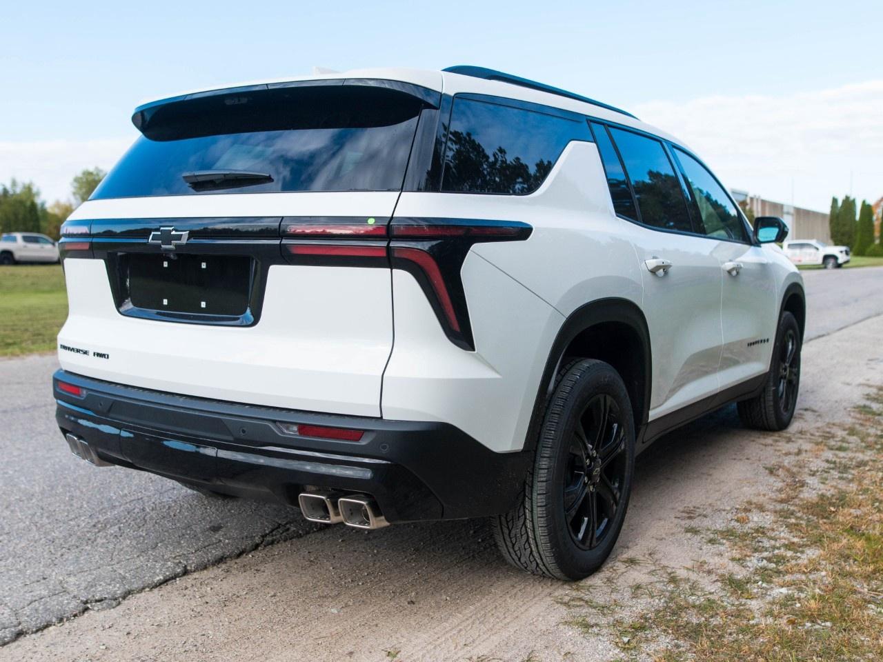 2027 Chevrolet Traverse AWD 4dr LT Photo
