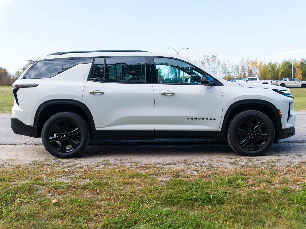 2027 Chevrolet Traverse AWD 4dr LT Photo
