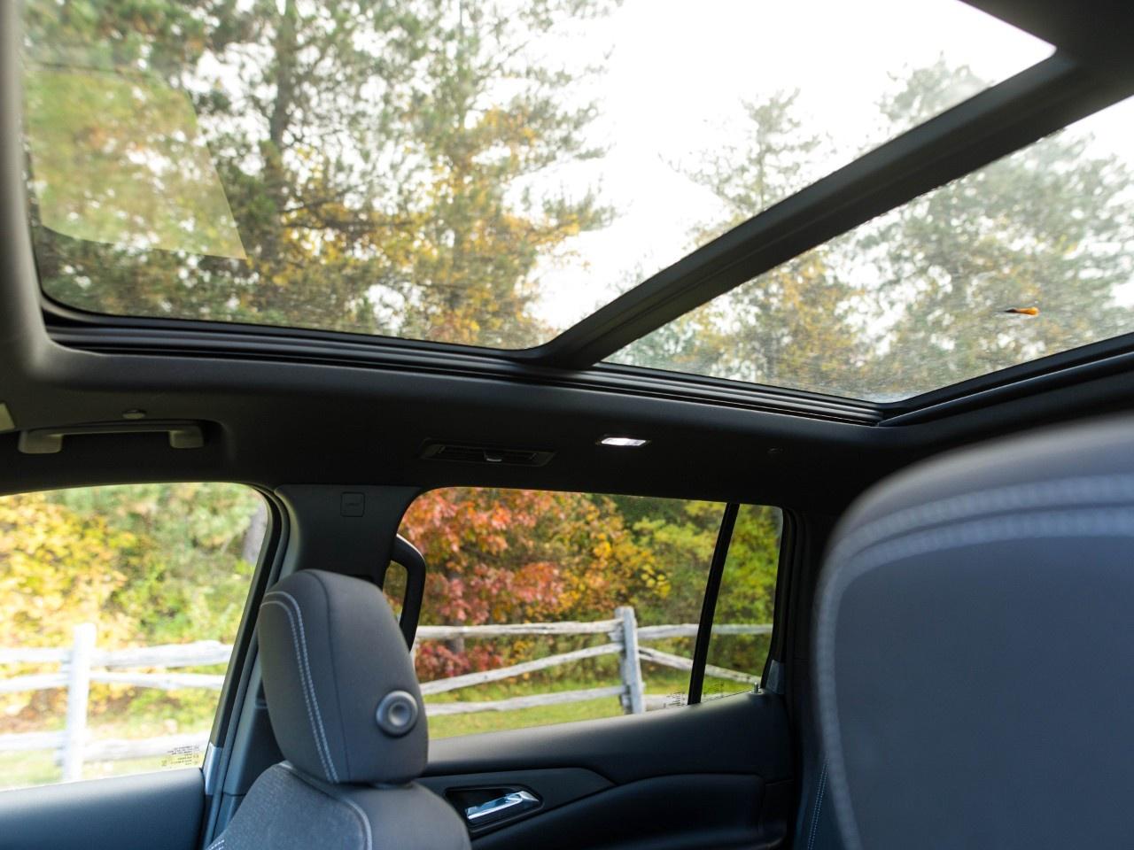 2027 Chevrolet Traverse AWD 4dr LT Photo