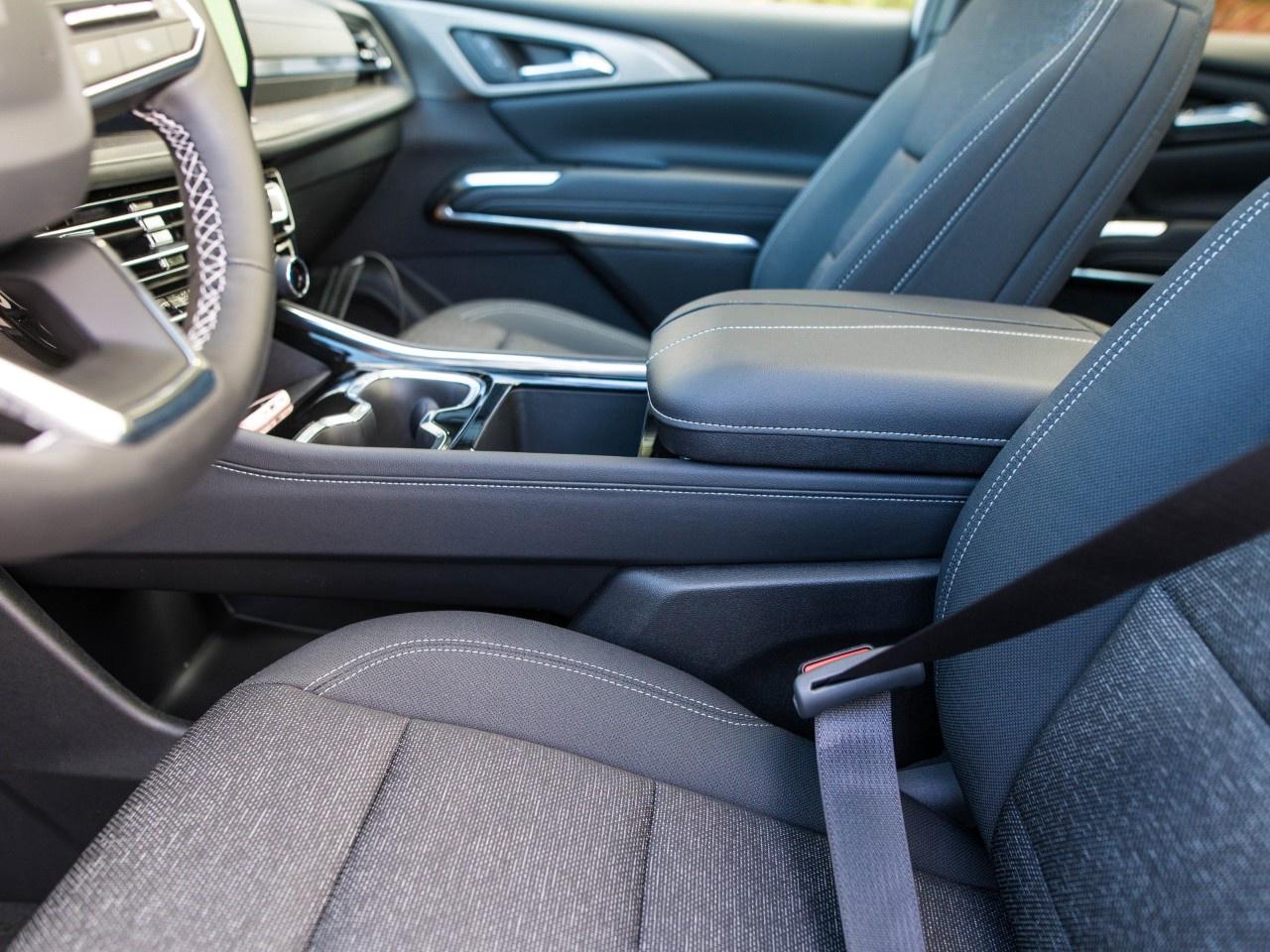 2027 Chevrolet Traverse AWD 4dr LT Photo