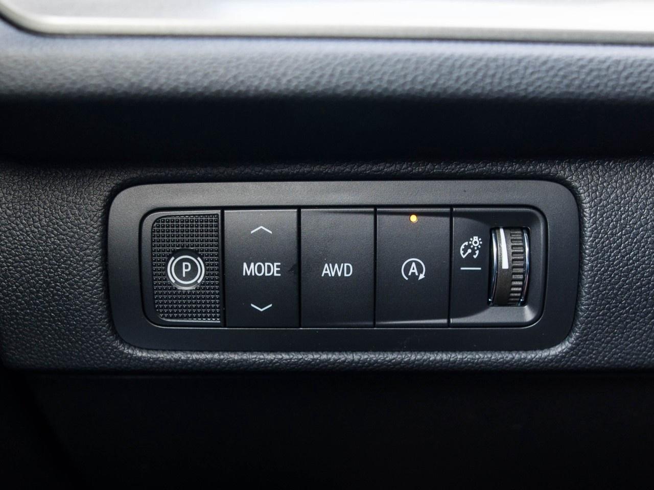2027 Chevrolet Traverse AWD 4dr LT Photo