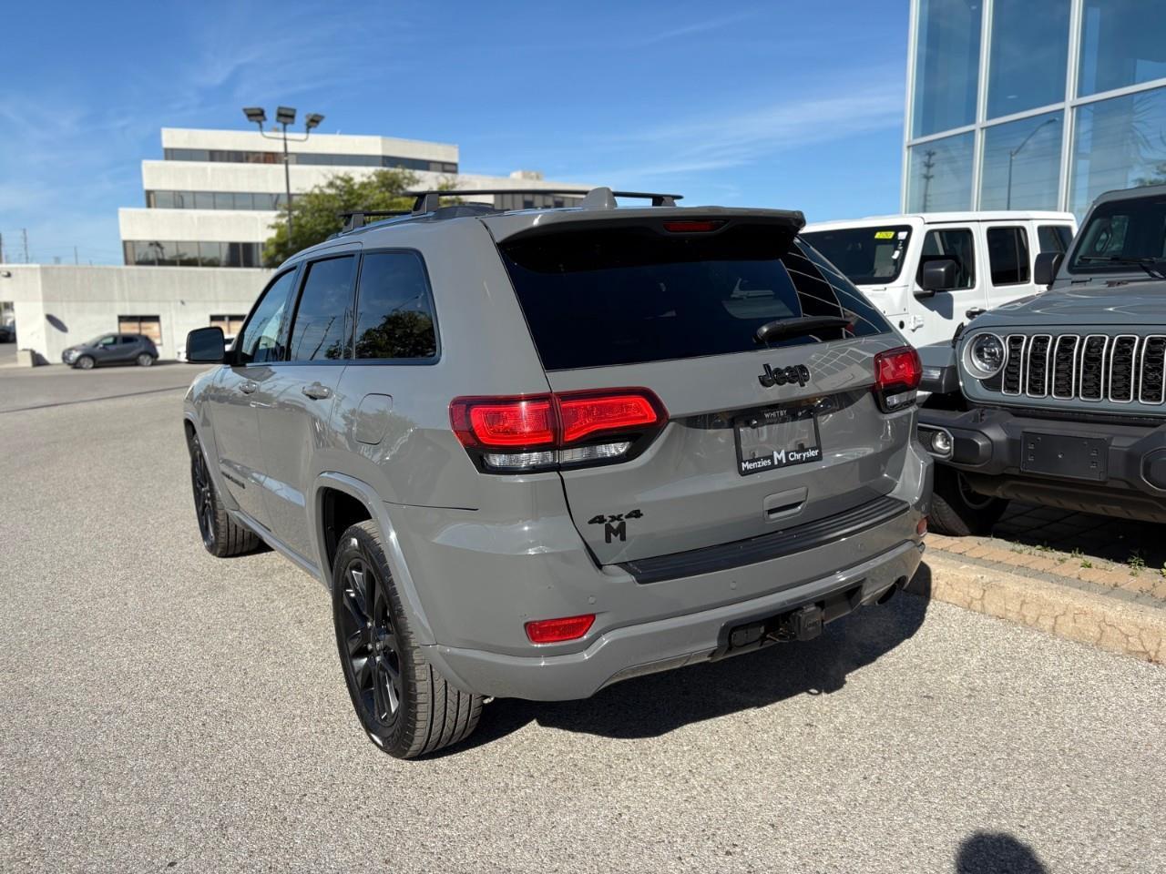 2021 Jeep Grand Cherokee Laredo 4dr 4x4 Photo