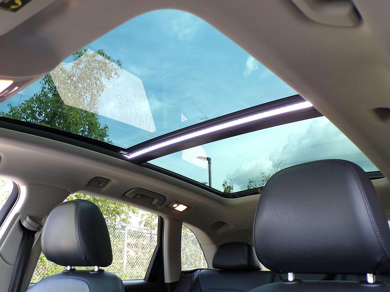 2012 Audi Q5 3.2L FSI QUATTRO TECHNIK/PREMIUM+ CAMERA NAVI PANO ROOF Photo