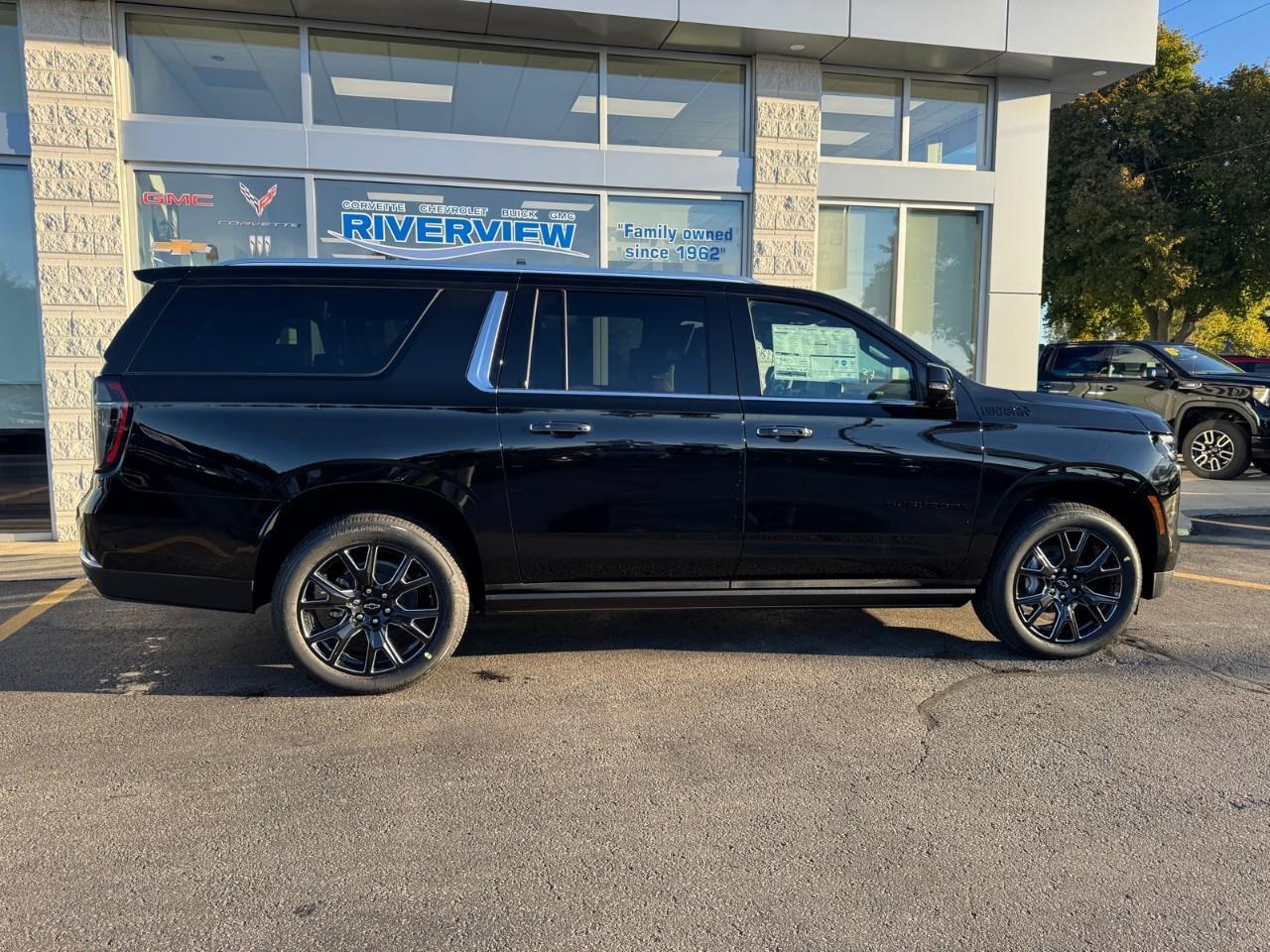 2027 Chevrolet Suburban High Country 4dr 4x4 Photo