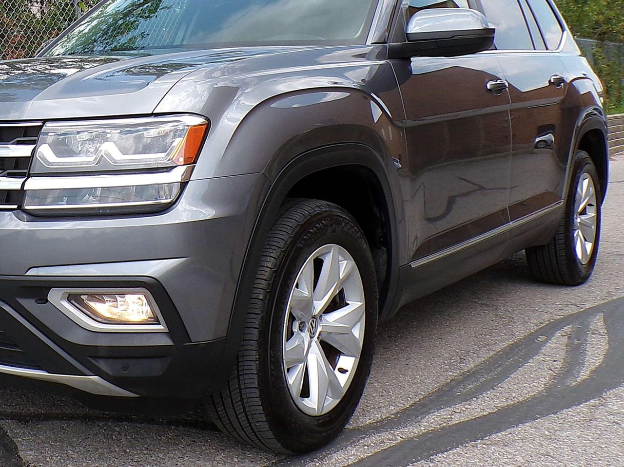 2018 Volkswagen Atlas HIGHLINE FSI 4MOTION BSM RTA NAVI PANO ROOF APPLE CARPLAY Photo
