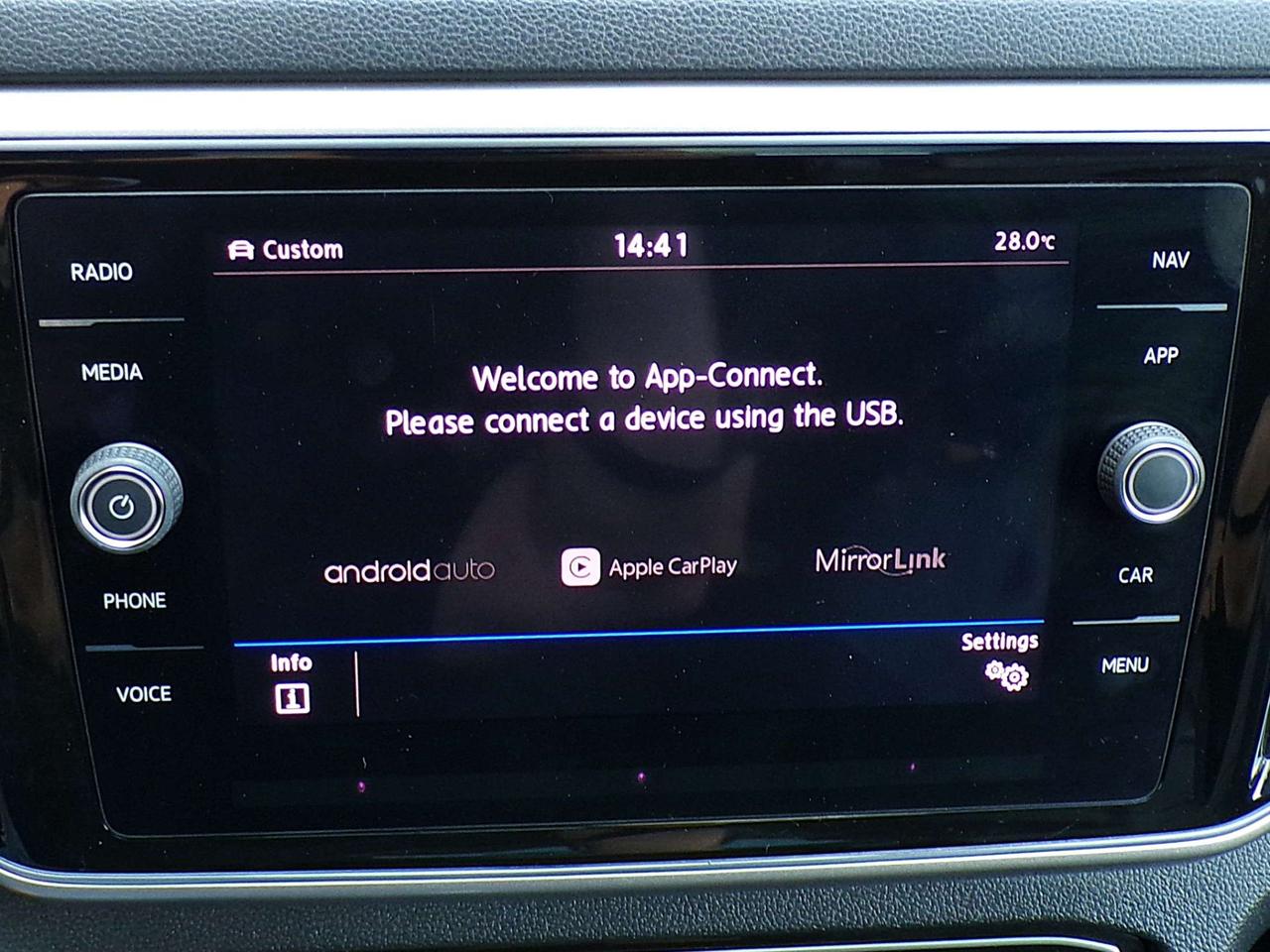 2018 Volkswagen Atlas HIGHLINE FSI 4MOTION BSM RTA NAVI PANO ROOF APPLE CARPLAY Photo