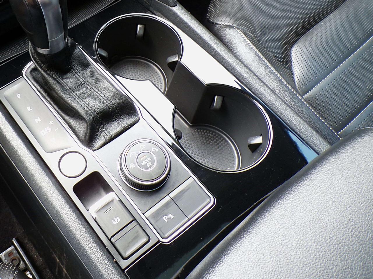 2018 Volkswagen Atlas HIGHLINE FSI 4MOTION BSM RTA NAVI PANO ROOF APPLE CARPLAY Photo