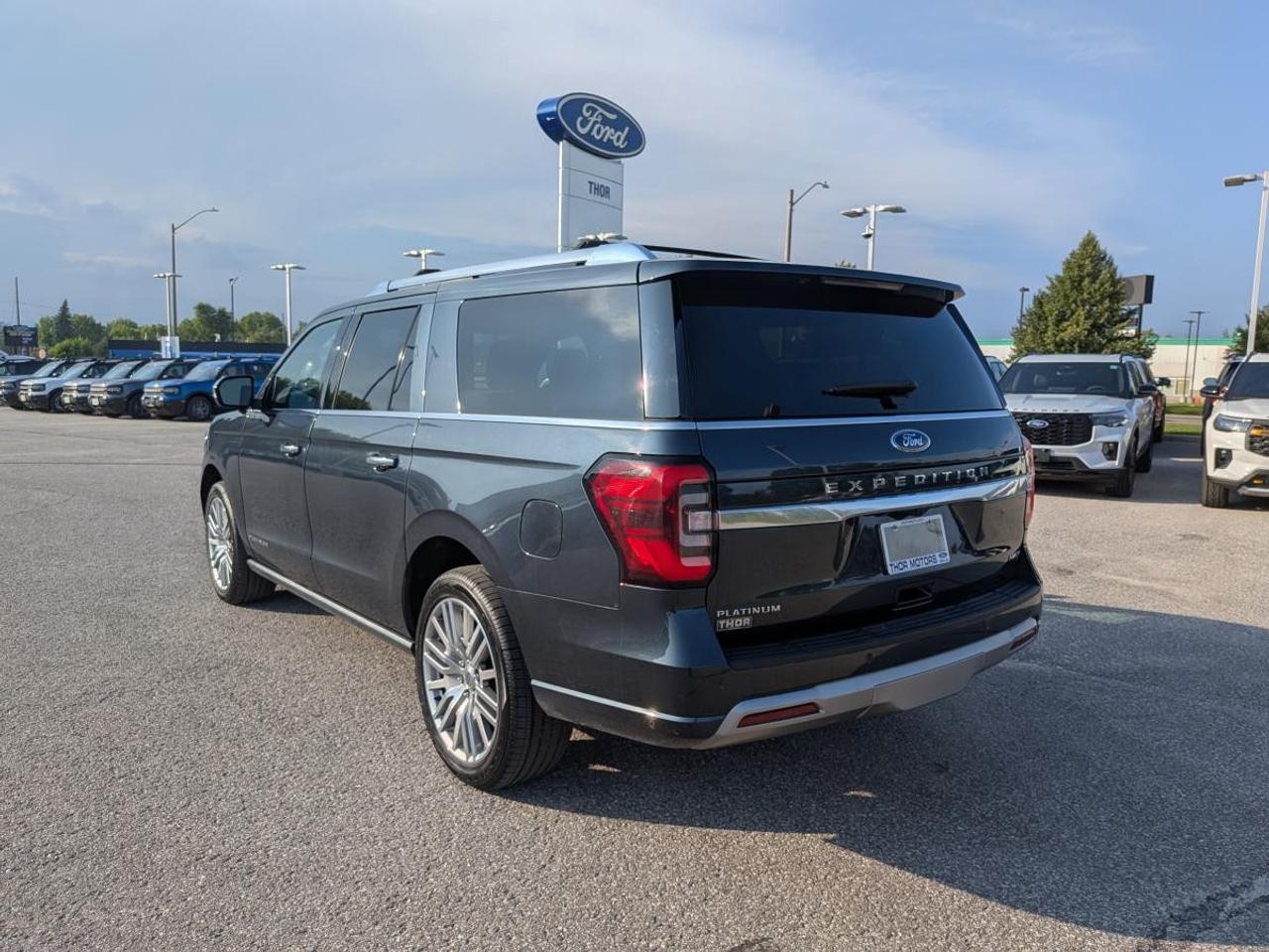 2022 Ford Expedition Platinum Max 4X4 Photo