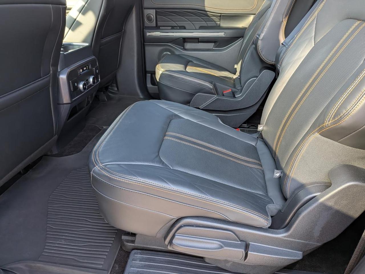 2022 Ford Expedition Platinum Max 4X4 Photo