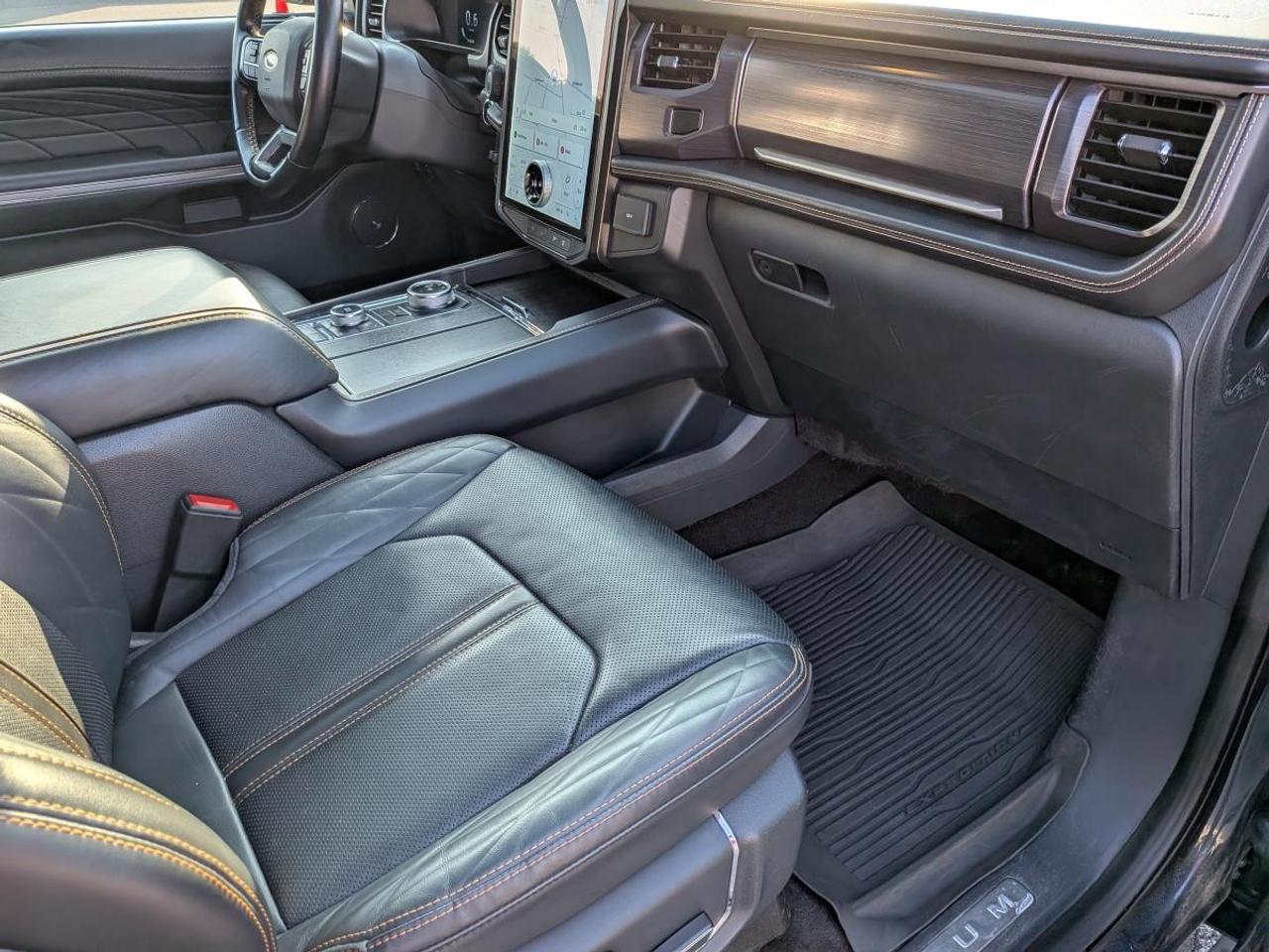 2022 Ford Expedition Platinum Max 4X4 Photo