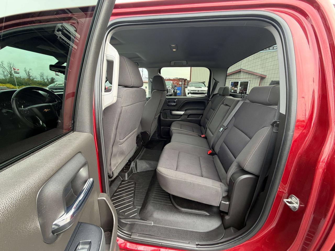 2018 Chevrolet Silverado 1500 LT Photo