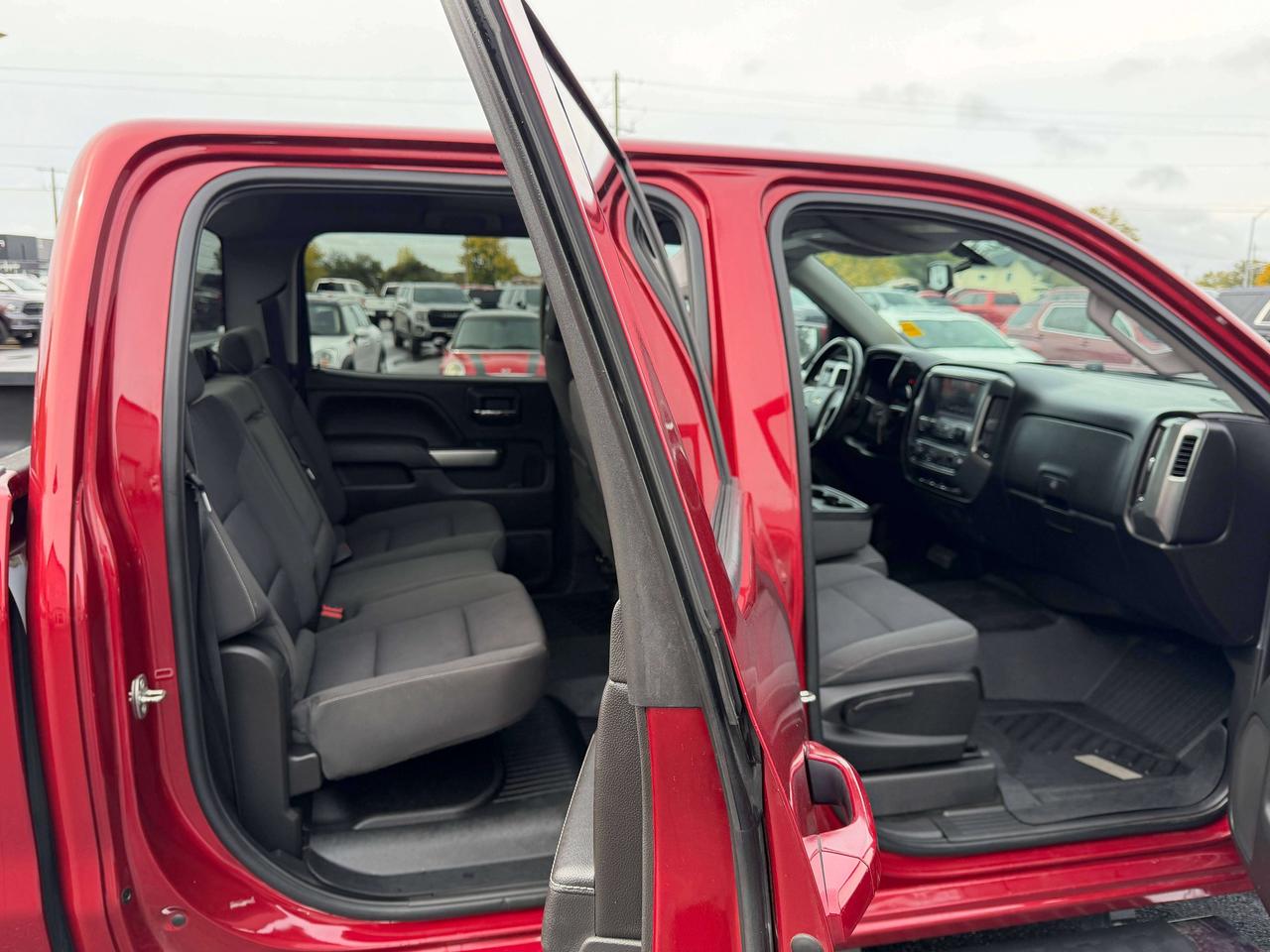 2018 Chevrolet Silverado 1500 LT Photo