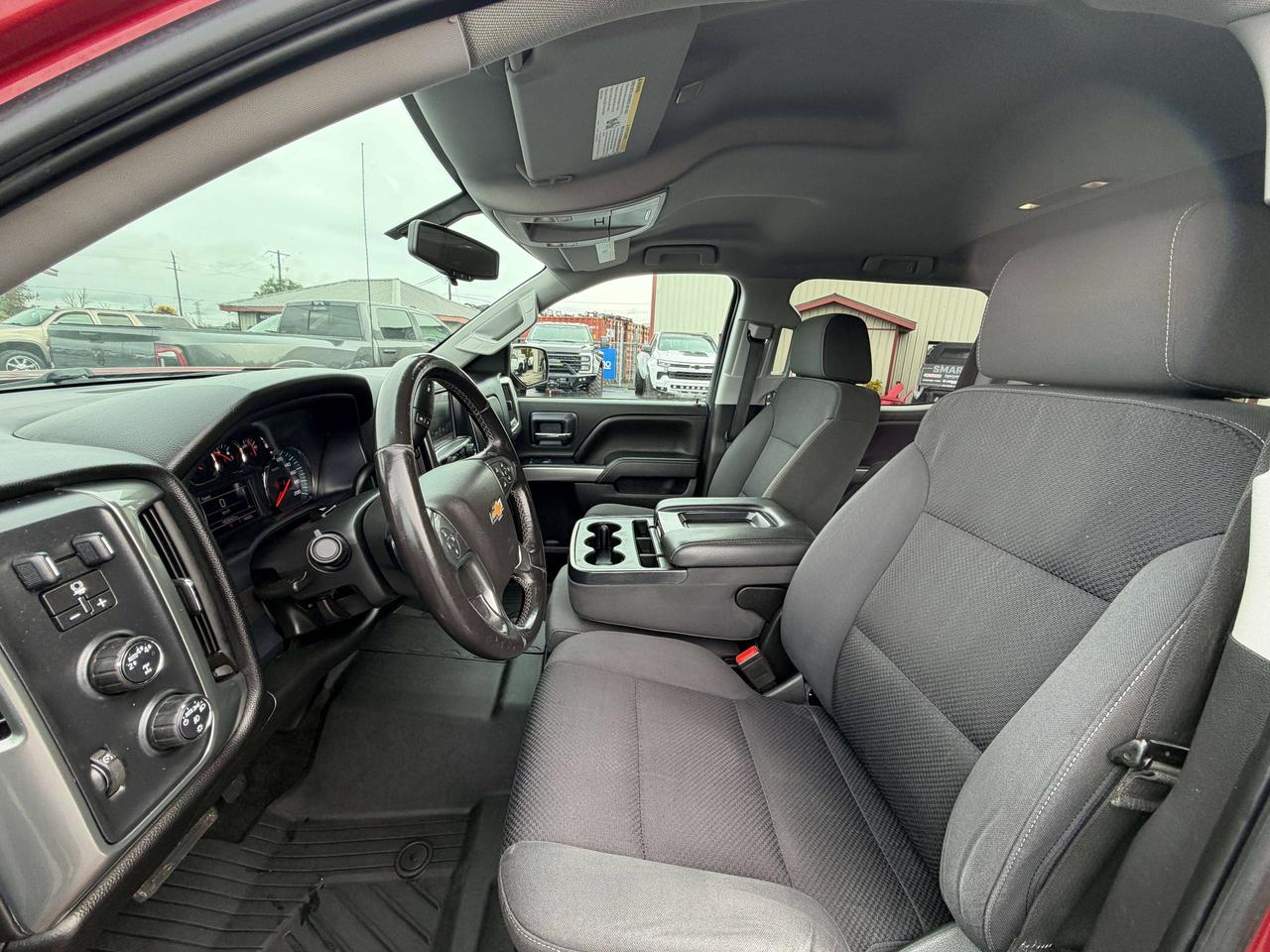 2018 Chevrolet Silverado 1500 LT Photo