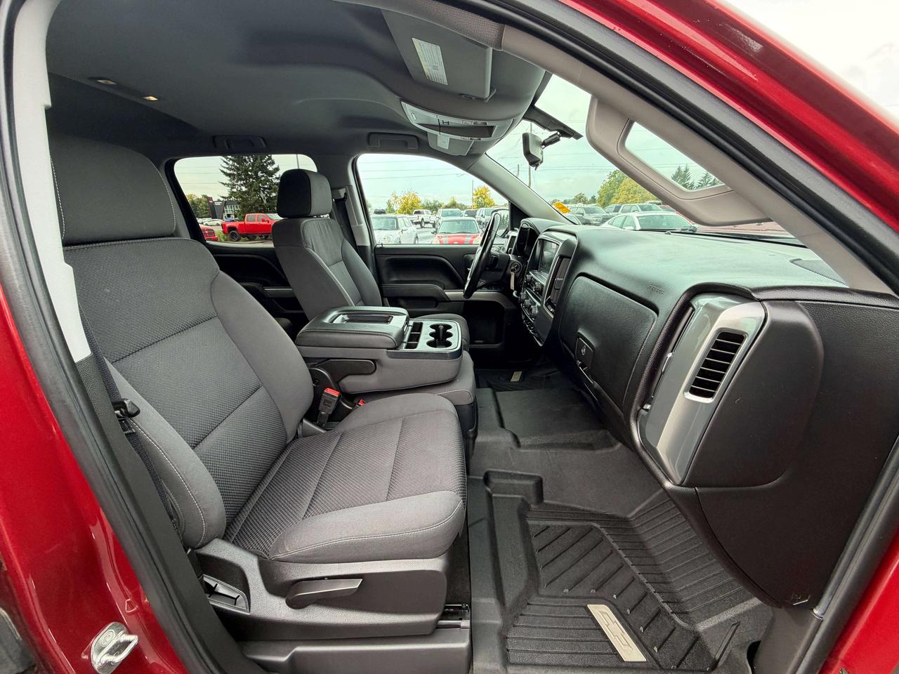 2018 Chevrolet Silverado 1500 LT Photo