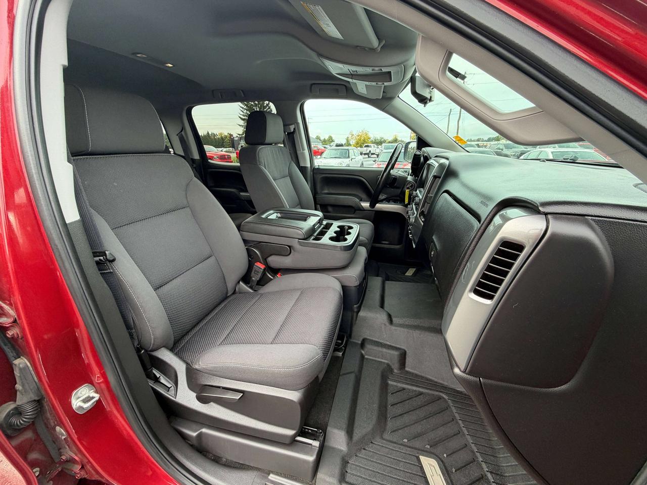 2018 Chevrolet Silverado 1500 LT Photo
