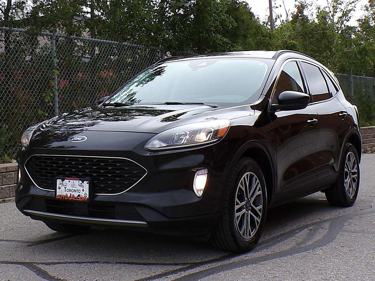 2021 Ford Escape SEL AWD BSM LKA ACC CTA NAVI CAMERA R. START Photo