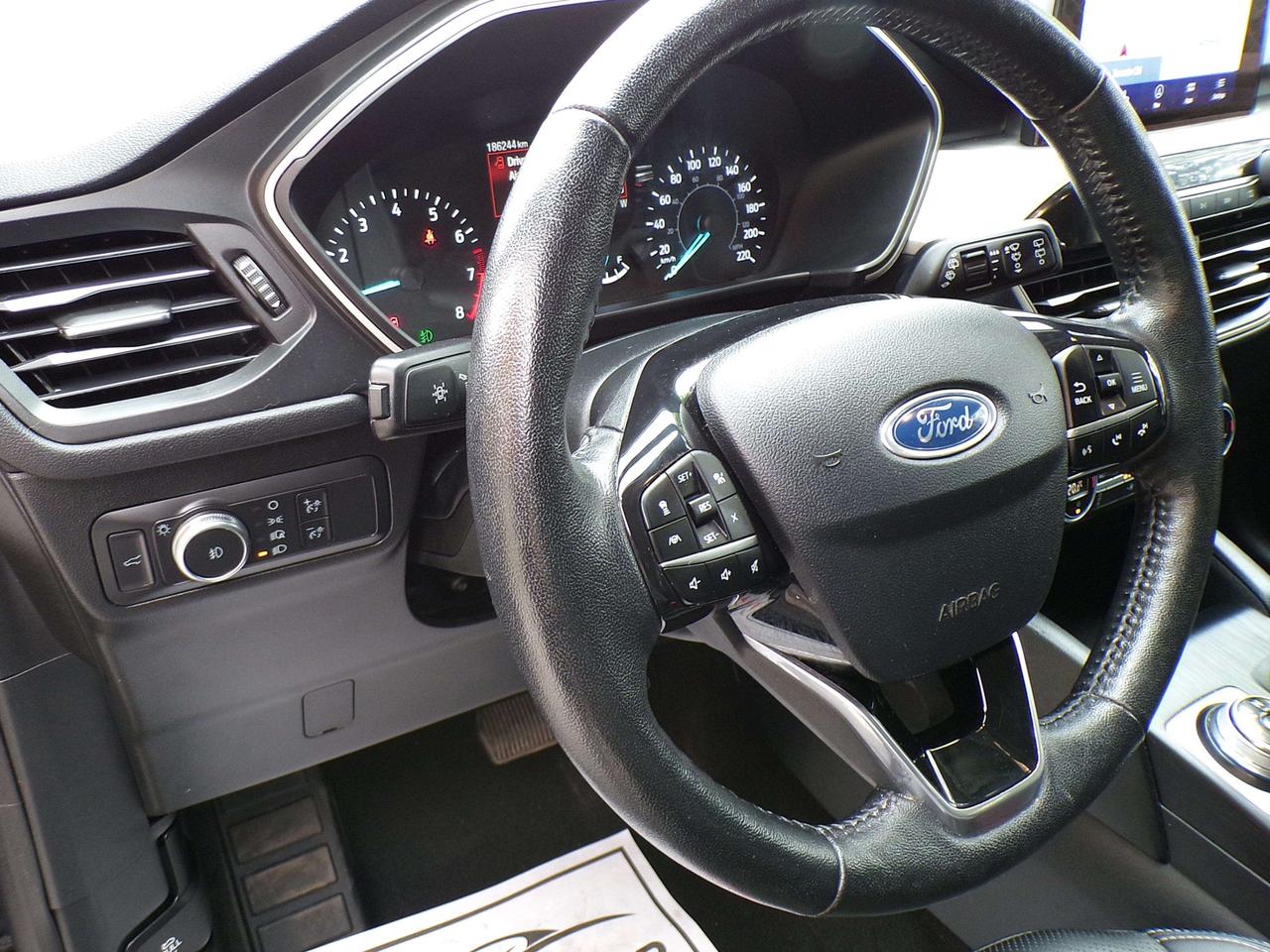 2021 Ford Escape SEL AWD BSM LKA ACC CTA NAVI CAMERA R. START Photo