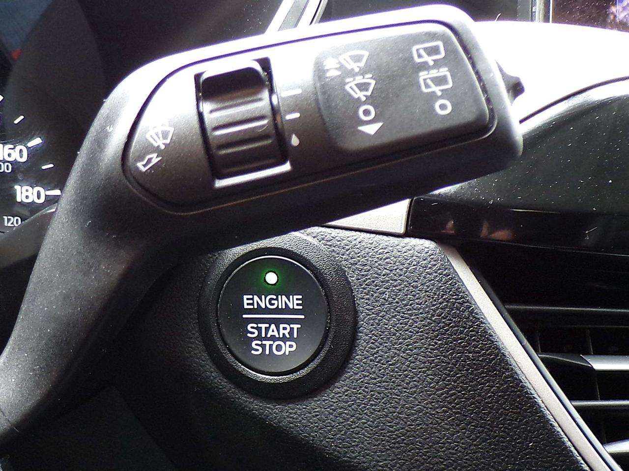 2021 Ford Escape SEL AWD BSM LKA ACC CTA NAVI CAMERA R. START Photo