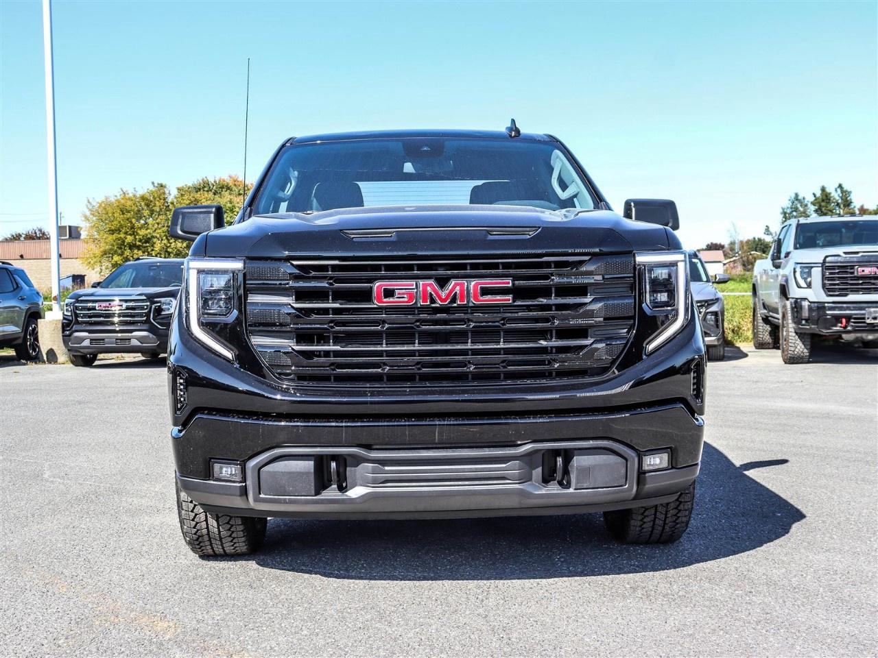 2026 GMC Sierra 1500 Crew Cab Short Box 4-Wheel Drive Elevation Photo5