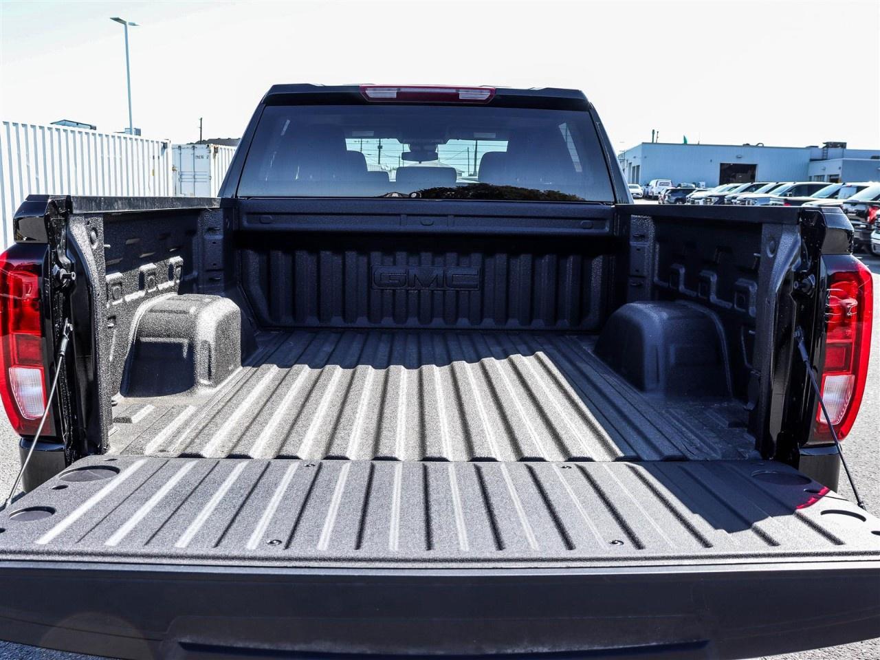 2026 GMC Sierra 1500 Crew Cab Short Box 4-Wheel Drive Elevation Photo
