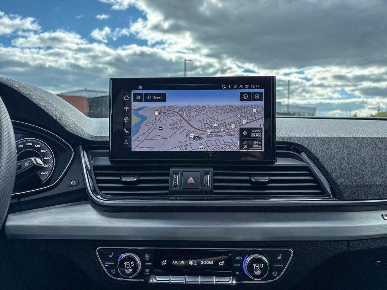 2024 Audi SQ5 Technik   Android Auto   Apple Car Play   Leather Photo