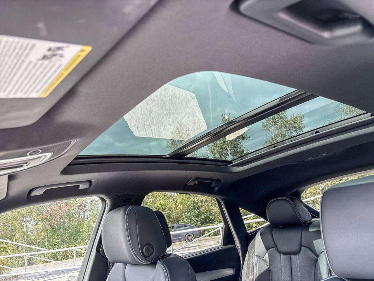 2024 Audi SQ5 Technik   Android Auto   Apple Car Play   Leather Photo