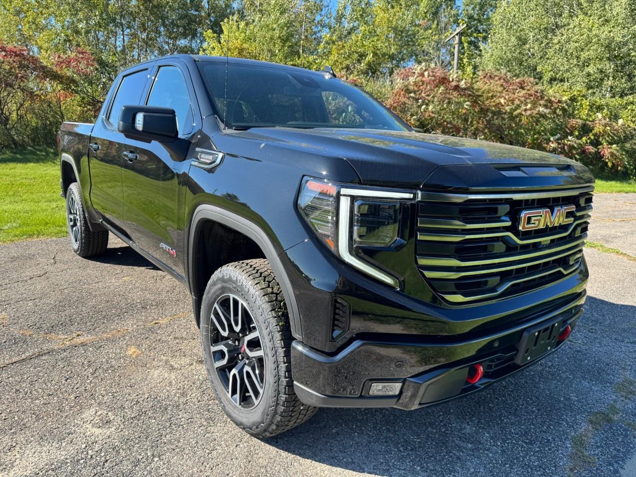 2026 GMC Sierra 1500 Crew Cab Short Box 4-Wheel Drive AT4 Photo2