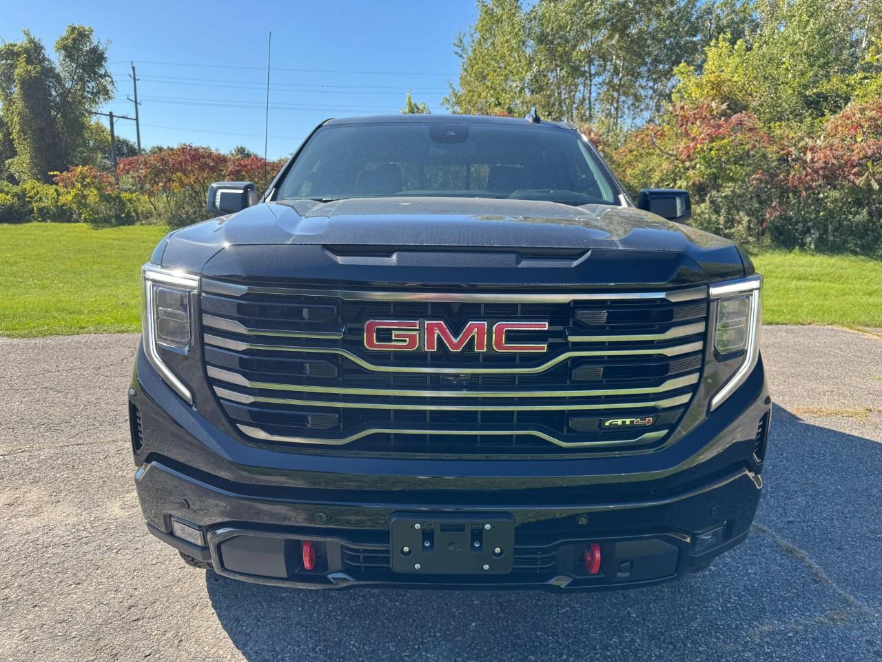 2026 GMC Sierra 1500 Crew Cab Short Box 4-Wheel Drive AT4 Photo5