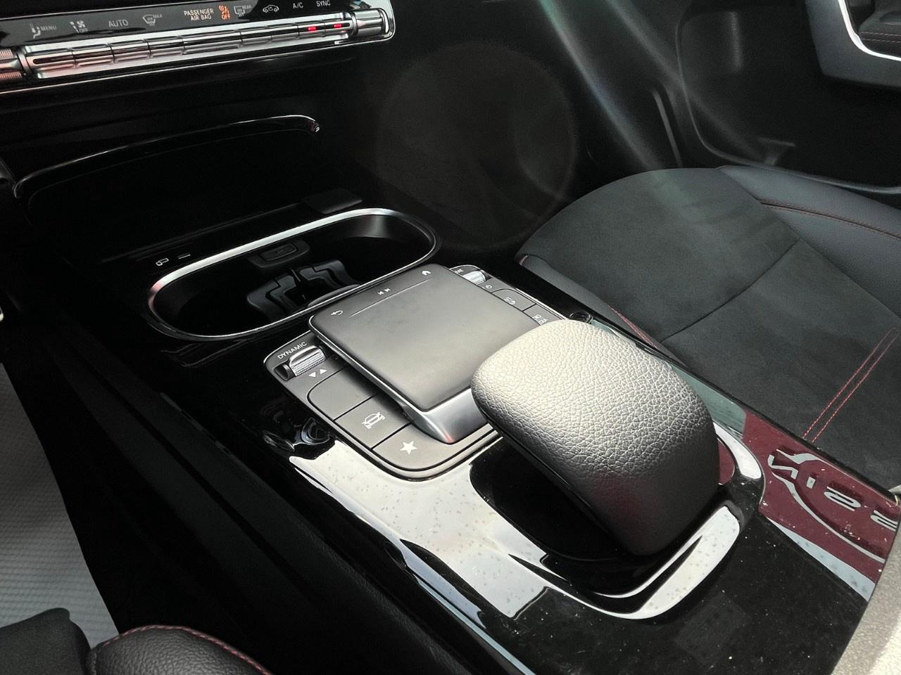 2022 Mercedes-Benz A-Class A 220 4MATIC Sedan Photo