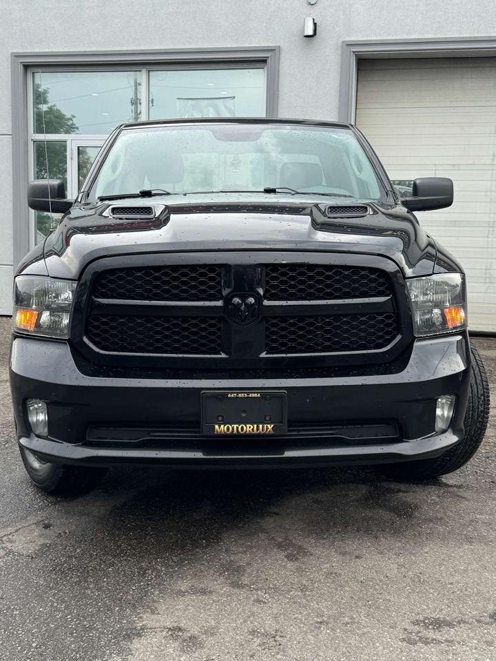 2019 RAM 1500 Express 4x4 Crew Cab 5'7 Box Photo