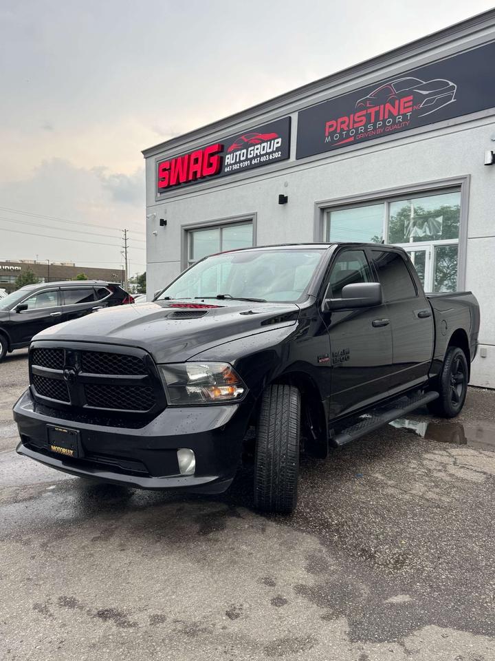 2019 RAM 1500 Express 4x4 Crew Cab 5'7 Box Photo