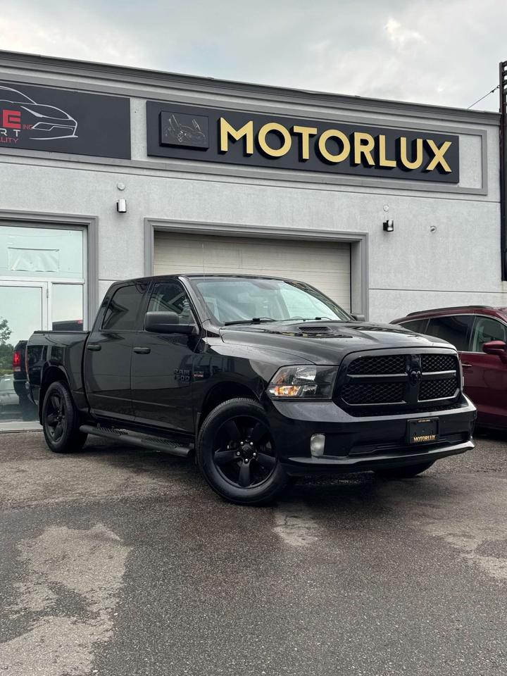 2019 RAM 1500 Express 4x4 Crew Cab 5'7 Box Photo5