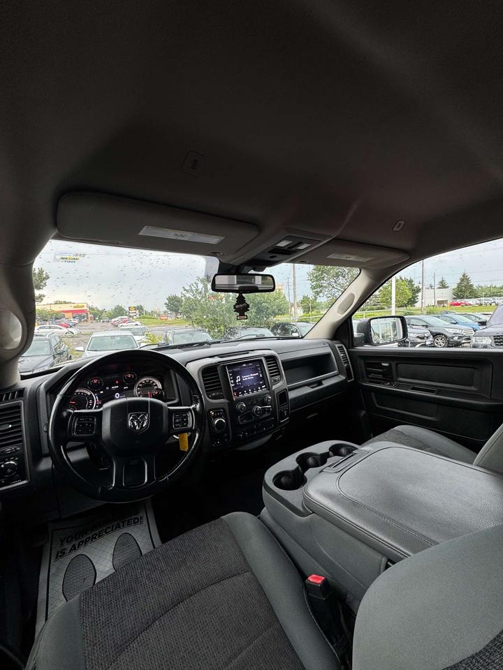 2019 RAM 1500 Express 4x4 Crew Cab 5'7 Box Photo