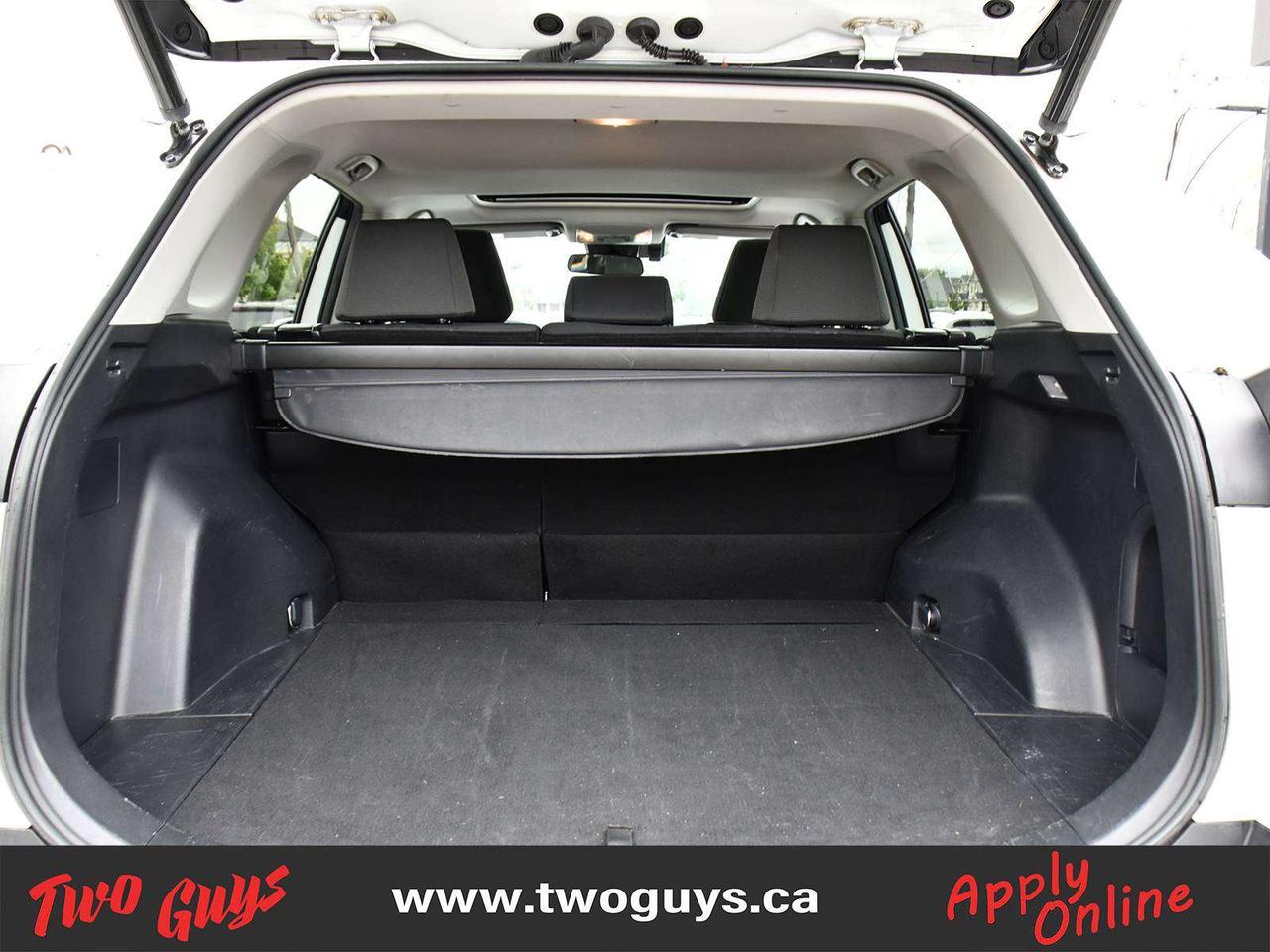 2021 Toyota RAV4 XLE Photo