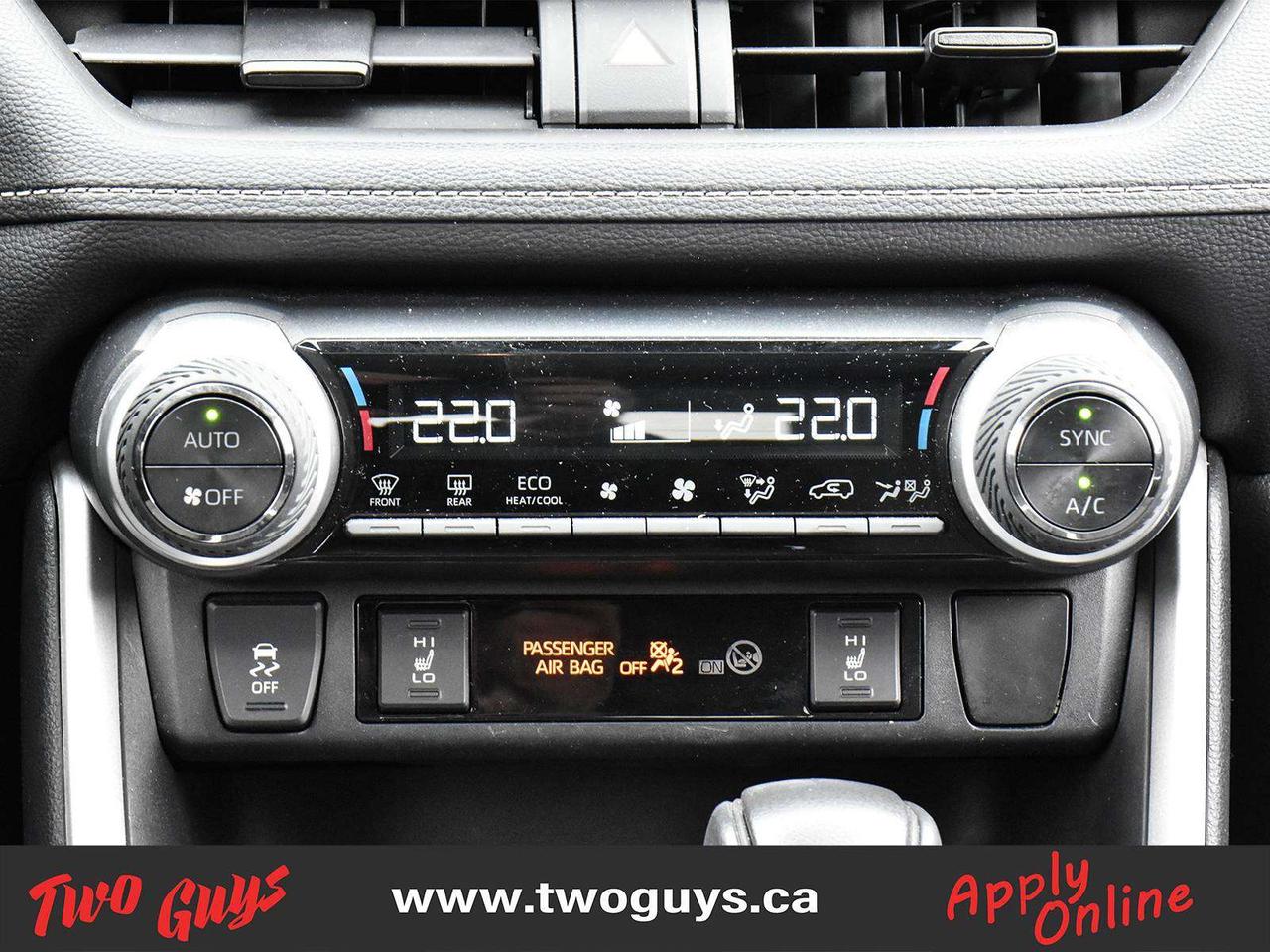 2021 Toyota RAV4 XLE Photo
