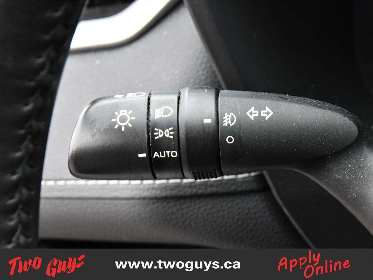 2021 Toyota RAV4 XLE Photo