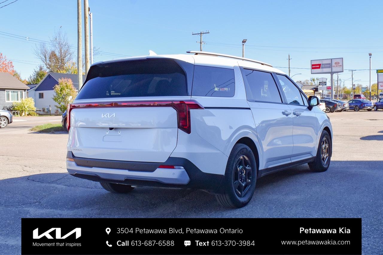 2026 Kia Carnival LX+ Passenger Van Photo