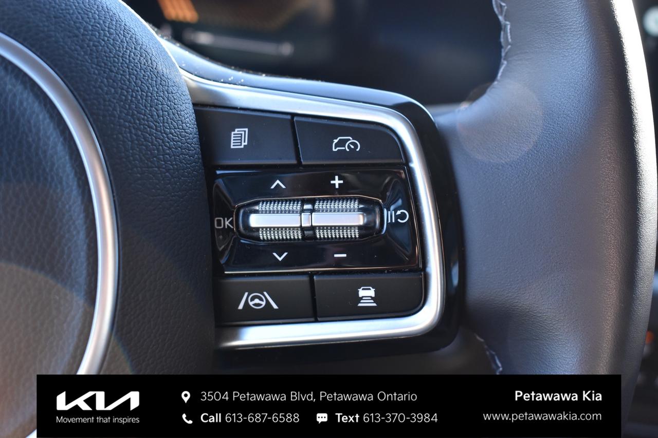 2026 Kia Carnival LX+ Passenger Van Photo
