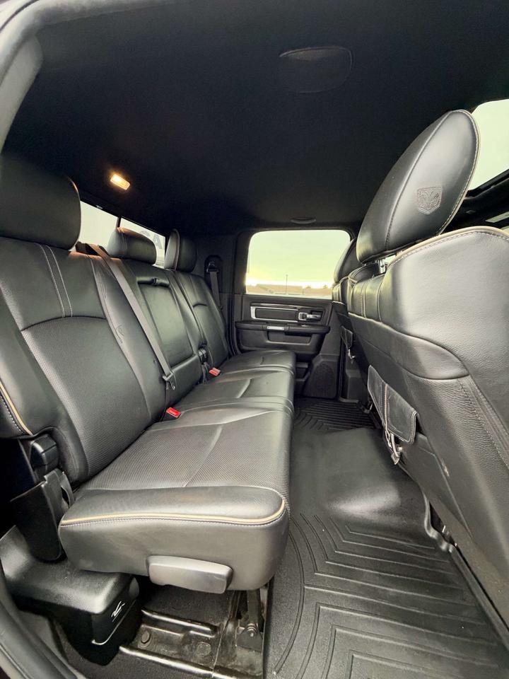 2018 RAM 3500 Limited 4x4 Mega Cab 6'4 box Photo