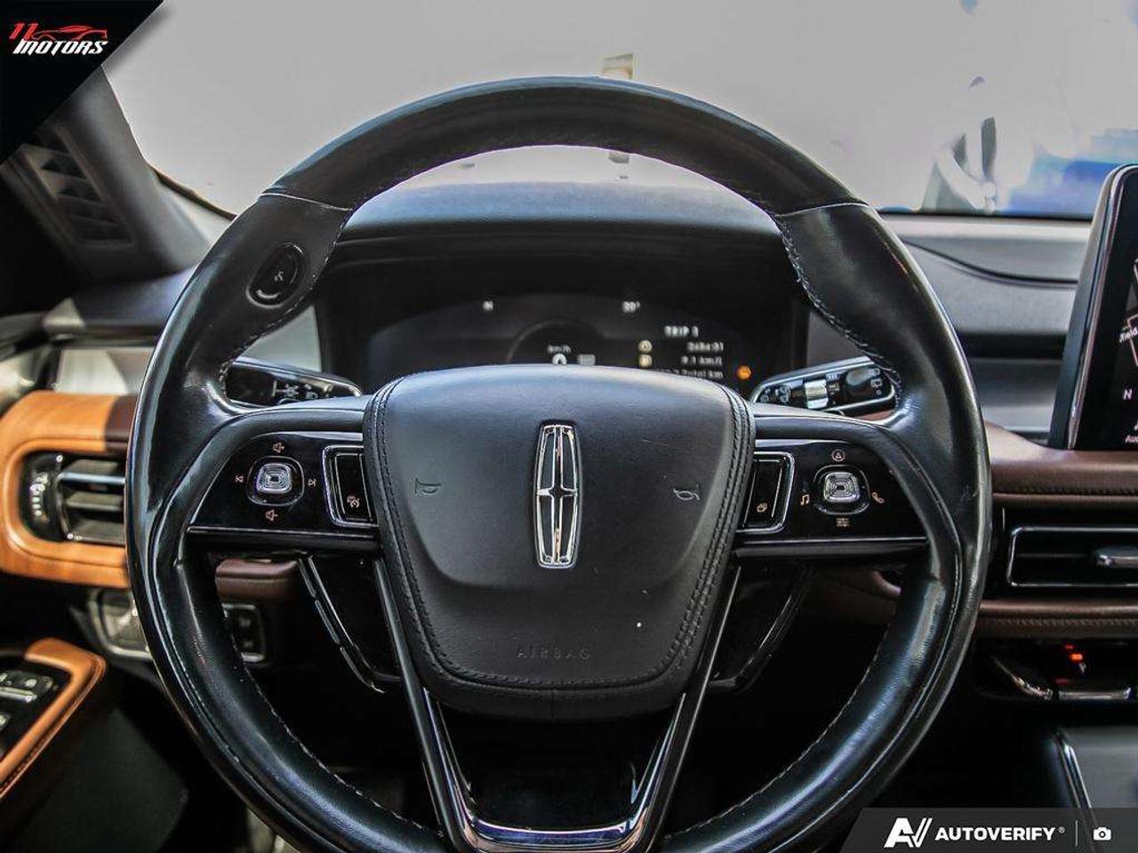 2022 Lincoln Aviator Reserve AWD   LOADED   NO ACCIDENTS Photo